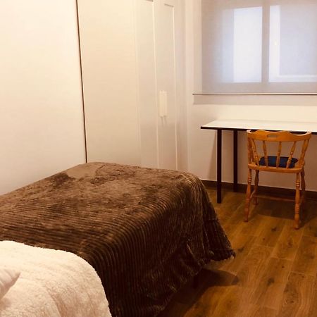 Low Cost Rooms La Merced Málaga Exteriör bild