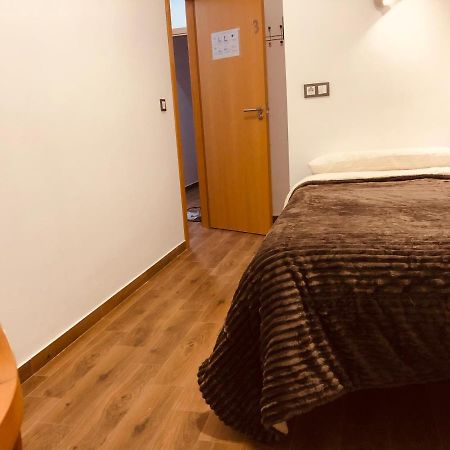 Low Cost Rooms La Merced Málaga Exteriör bild