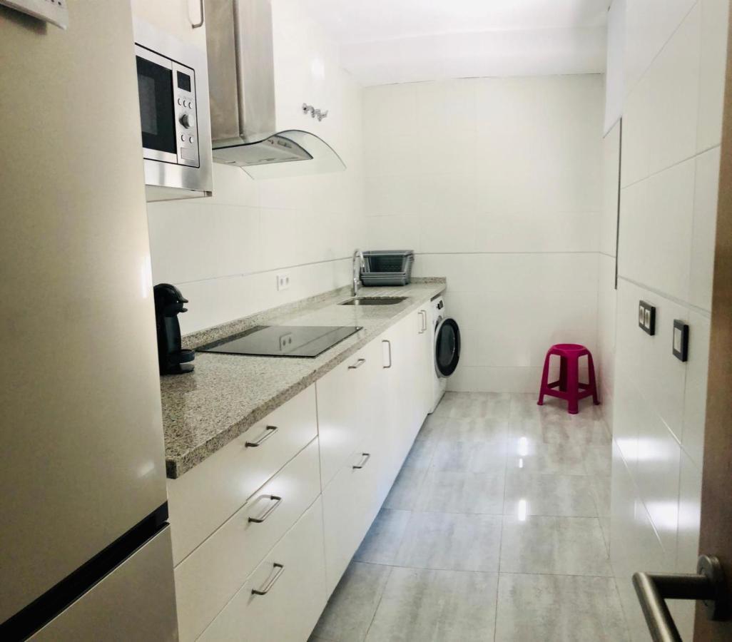 Low Cost Rooms La Merced Málaga Exteriör bild