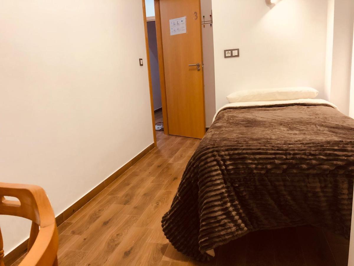 Low Cost Rooms La Merced Málaga Exteriör bild
